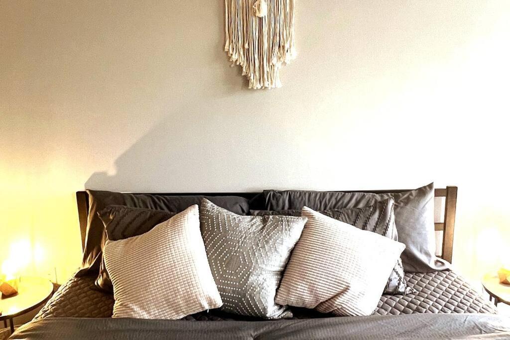 Townhouse In Uptown King Bed-Wi-Fi-Free Parking-Pool Apartment Charlotte Ngoại thất bức ảnh